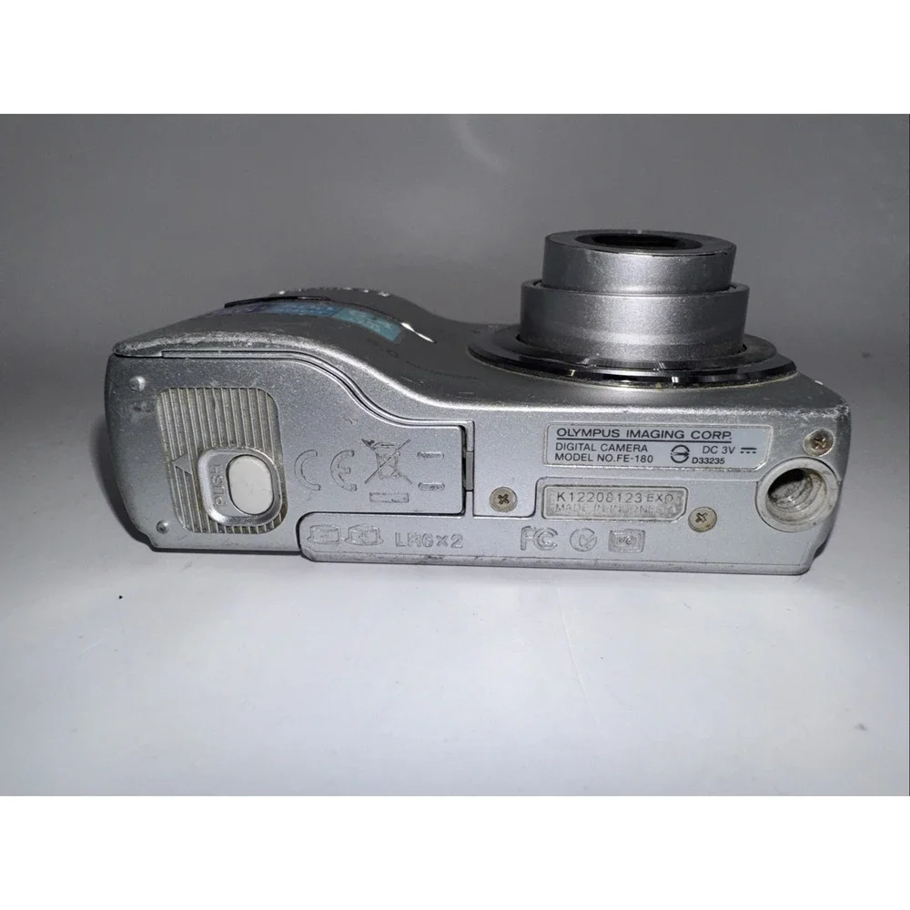 Olympus Digital Camera FE-180 6.0MP Silver - FOR PARTS